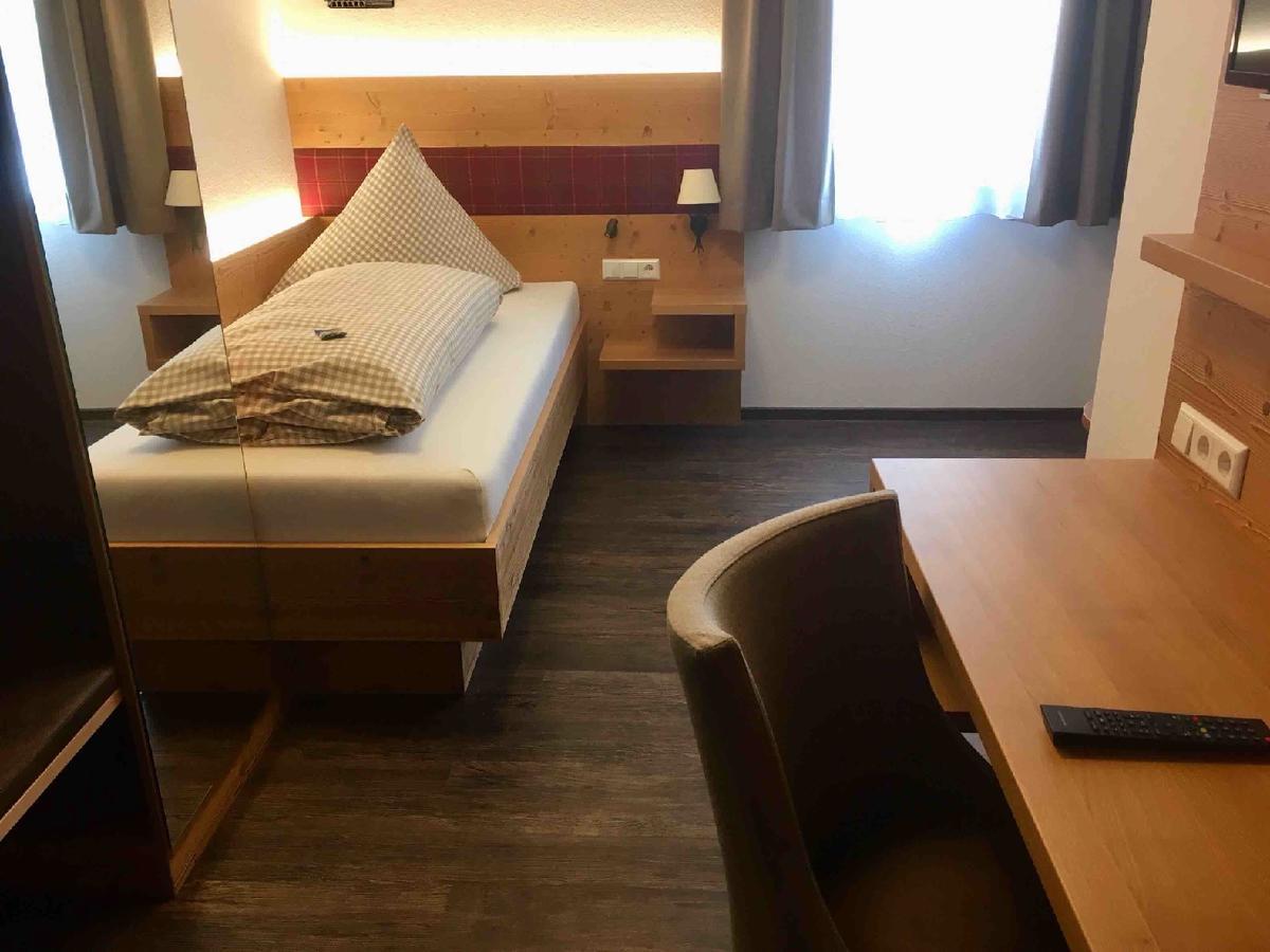 Landgasthof Linde Hepbach, Hotel & Restaurant 马克多夫 外观 照片